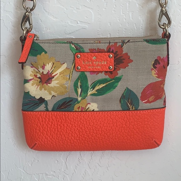 Kate Spade “Grove Court” floral linen crossbody - Picture 2 of 6